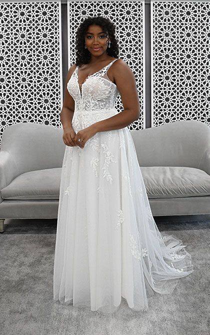 Wedding dresses store size 22