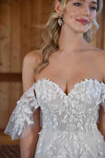 Essense of Australia #D3529 #6 (IV-IV) Ivory Lace Tulle and Regal Organza over Ivory Gown thumbnail