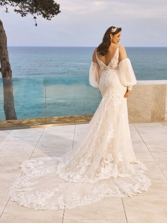 Pronovias #Shani #4 thumbnail