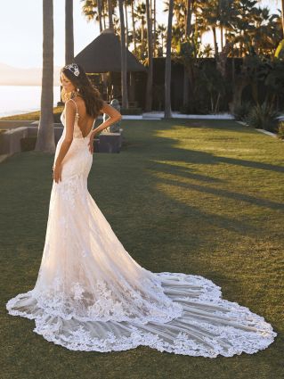 Pronovias #Shani #2 thumbnail