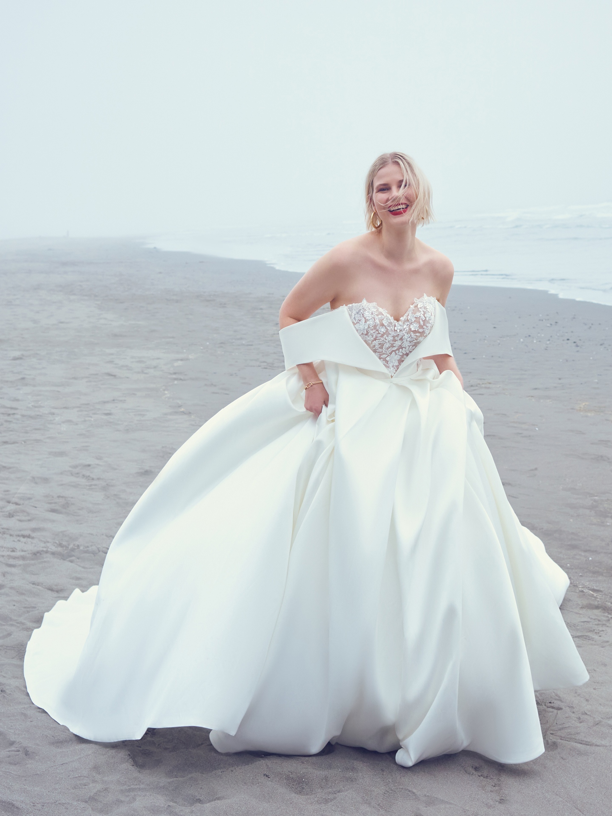 https://www.avenue22.ca/uploads/images/products/6317/sottero-and-midgley_zulima-22sv561a01_ivorysilver-accent-(gown-with-natural-illusion)-(pictured)_10_0.jpg