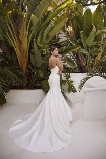Casablanca Bridal LeBlanc #LE115 #1 thumbnail