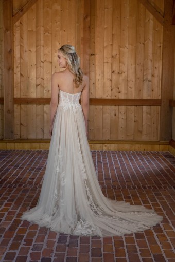 Essense of Australia #D3655 #2 default Ivory/Rum thumbnail