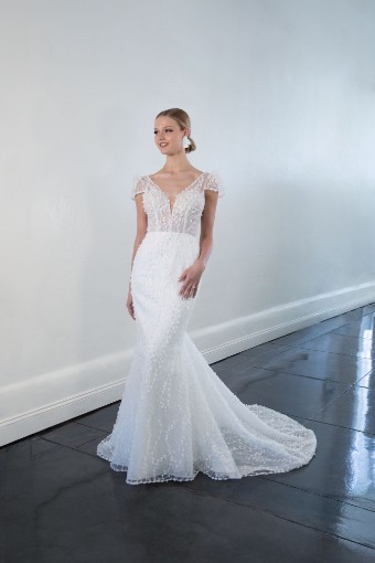 Martina Liana #1526 #2 (IVRM-PL) Ivory Lace and Tulle over Rum Gown w Porcelain Tulle Plunge thumbnail
