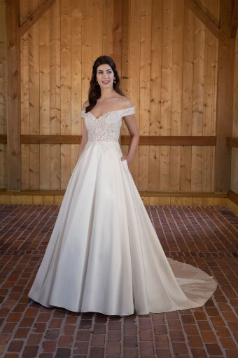 Essense of Australia #D3565 #0 default Ivory thumbnail