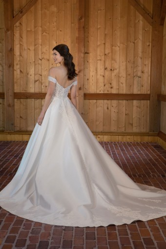 Essense of Australia #D3565 #1 Ivory thumbnail