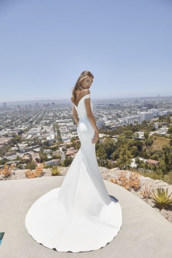Casablanca Bridal LeBlanc #LE119 #1 thumbnail