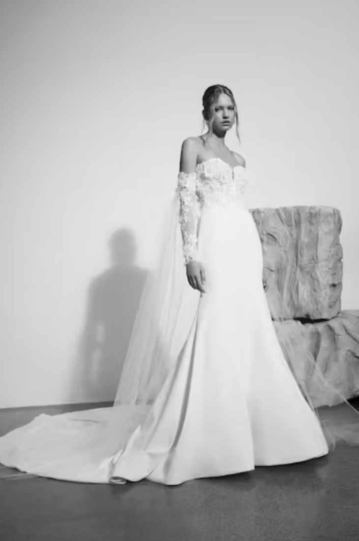 Dracma pronovias sales