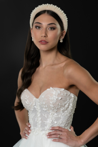 Martina Liana #1690 #2 Ivory thumbnail
