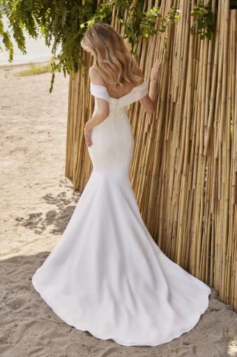 Paloma Blanca #M2478 #1 Natural thumbnail