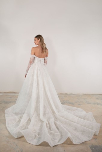 Martina Liana Luxe #LE1290 #1 (IVRM-PL) Ivory Lace & Tulle over Rum Gown w Porcelain Tulle Plunge thumbnail