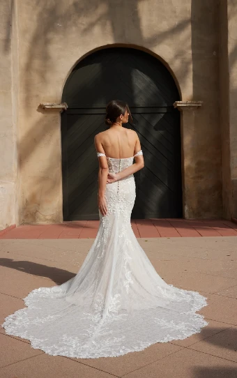 Essense of Australia #D3992 #2 (IVRM-PL) Ivory Lace & Tulle over Rum Gown w Porcelain Tulle Plunge thumbnail