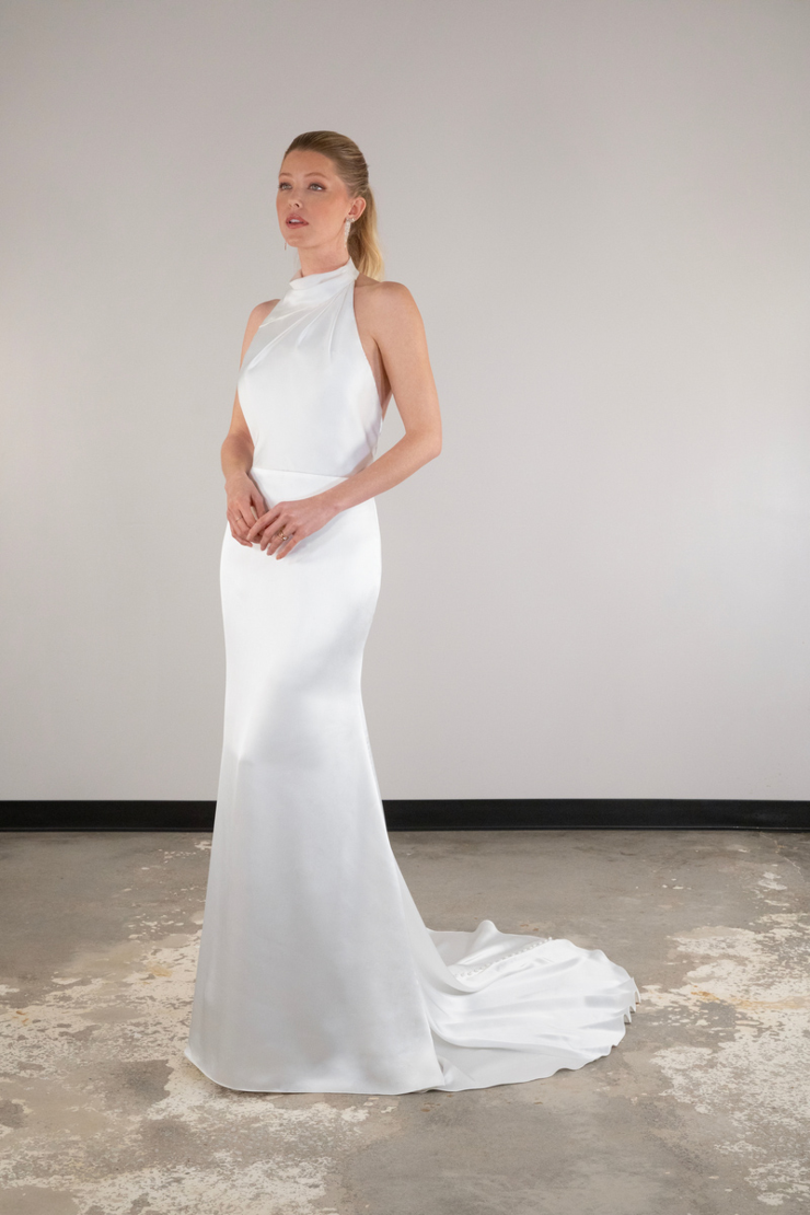 Essense of Australia D4123 Wedding Dress | Avenue 22 Bridal Toronto
