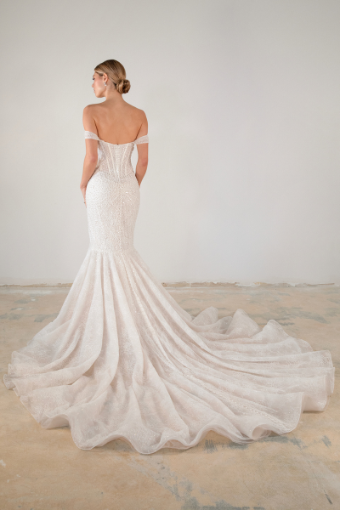 Martina Liana Luxe #LE1339 #1 (IVRM-PL) Ivory Lace and Tulle over Rum Gown w Porcelain Tulle Plunge thumbnail