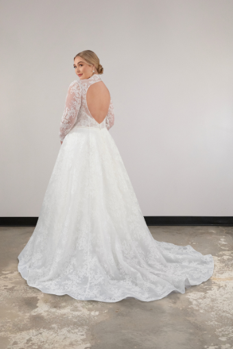 Essense of Australia #D4028 #4 (IV-IV) IVORY LACE AND REGAL ORGANZA OVER IVORY GOWN thumbnail