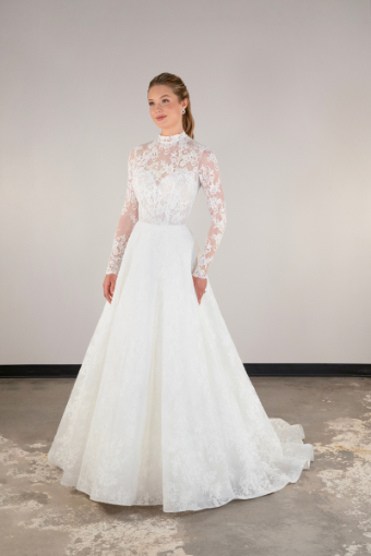 Essense of Australia #D4028 #0 (IV-IV) IVORY LACE AND REGAL ORGANZA OVER IVORY GOWN thumbnail