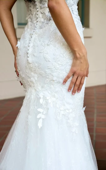 Stella York #7924 #1 (IVBC-PL) IVORY LACE & TULLE OVER BISCOTTI GWN W PORCELAIN TULLE PLUNGE thumbnail