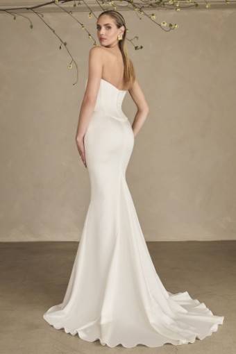 Casablanca Bridal LeBlanc #LE154 #1 Ivory thumbnail