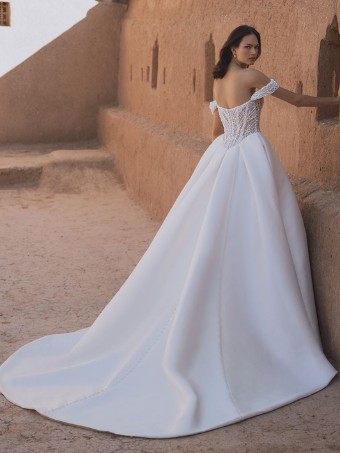 Blue by Enzoani #Theodora #1 Ivory thumbnail