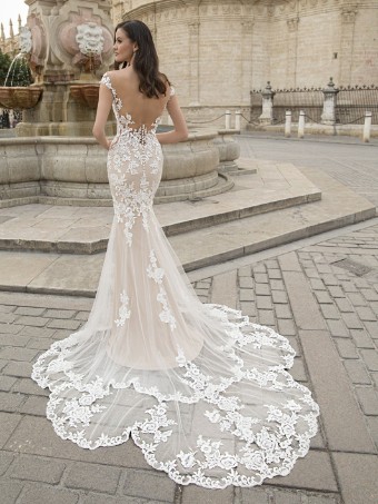 Etoile by Enzoani #Catherine #1 Ivory/Ivory/Nude thumbnail