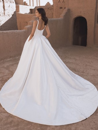Blue by Enzoani #Torvi - M #1 Ivory thumbnail