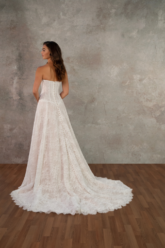 Essense of Australia #D4462 #1 (IV-IV) IVORY LACE TULLE AND ROYAL ORGANZA OVER IVORY GOWN thumbnail