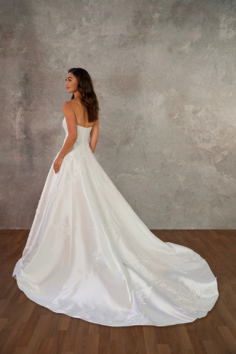 Essense of Australia #D4479 #1 (PIV) Pure Ivory thumbnail