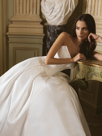 Elysee By Enzoani #Geneva - M #2 Ivory thumbnail