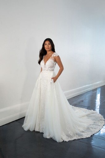 Martina Liana #Ilia #0 default (IVIV-PL) Ivory Lace & Tulle over Ivory Gown w Porcelain Tulle Illusion thumbnail