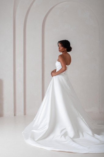 Ritzy Gowns Collection 5 #SW005 - Satin, Train 100cm #2 Light Ivory thumbnail