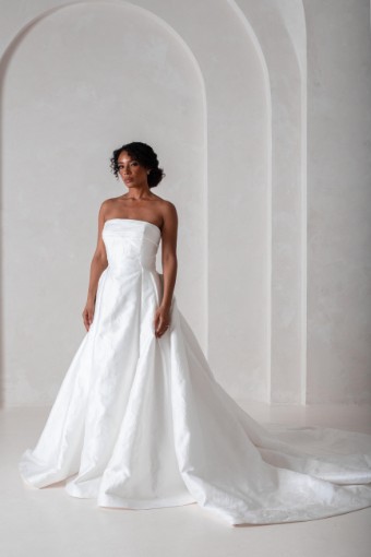 Ritzy Gowns Collection 5 #YBW25028 - Train 100cm #1 Light Ivory thumbnail