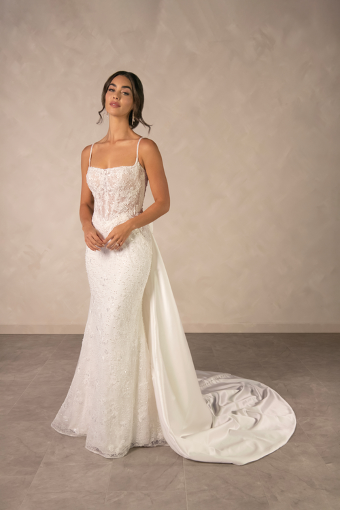 Essense of Australia #D4567 #0 default (IVIV-PL) Ivory Lace & Tulle over Ivory Gown w Porcelain Tulle Illusion thumbnail