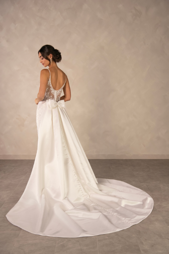 Essense of Australia #D4567 #1 (IVIV-PL) Ivory Lace & Tulle over Ivory Gown w Porcelain Tulle Illusion thumbnail