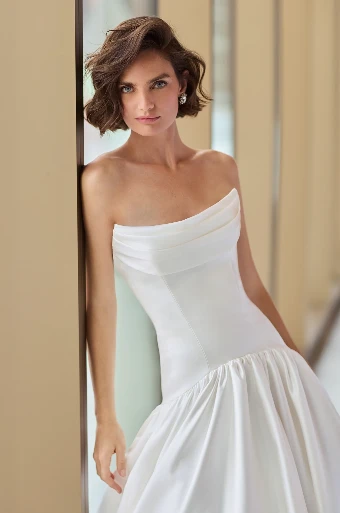 Paloma Blanca #P5215 #2 default Pearl thumbnail
