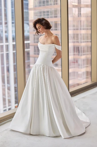 Paloma Blanca #P5215 #0 default Pearl thumbnail